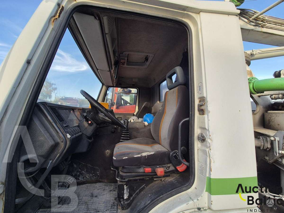Volvo FL7, бетононасосы
