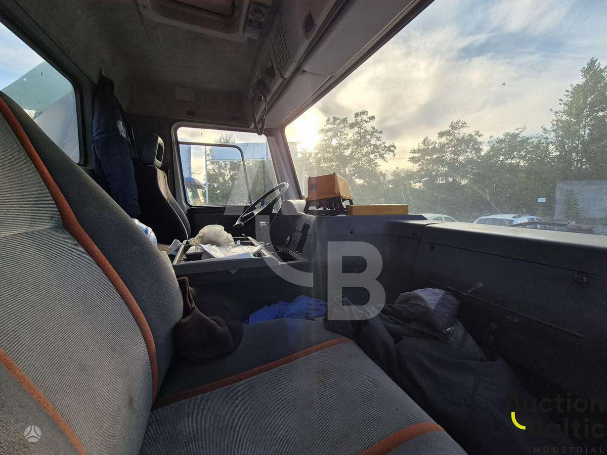 Volvo FL7, бетононасосы
