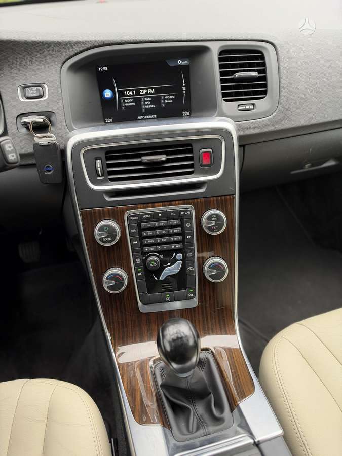 Volvo V60, 2.0 l., Универсал