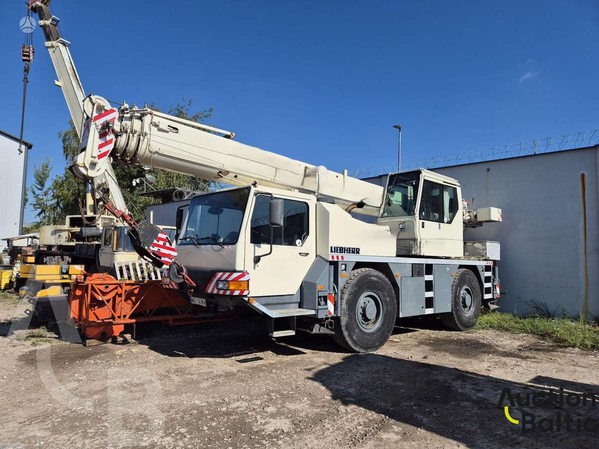 Liebherr LTM 1030-2, crane