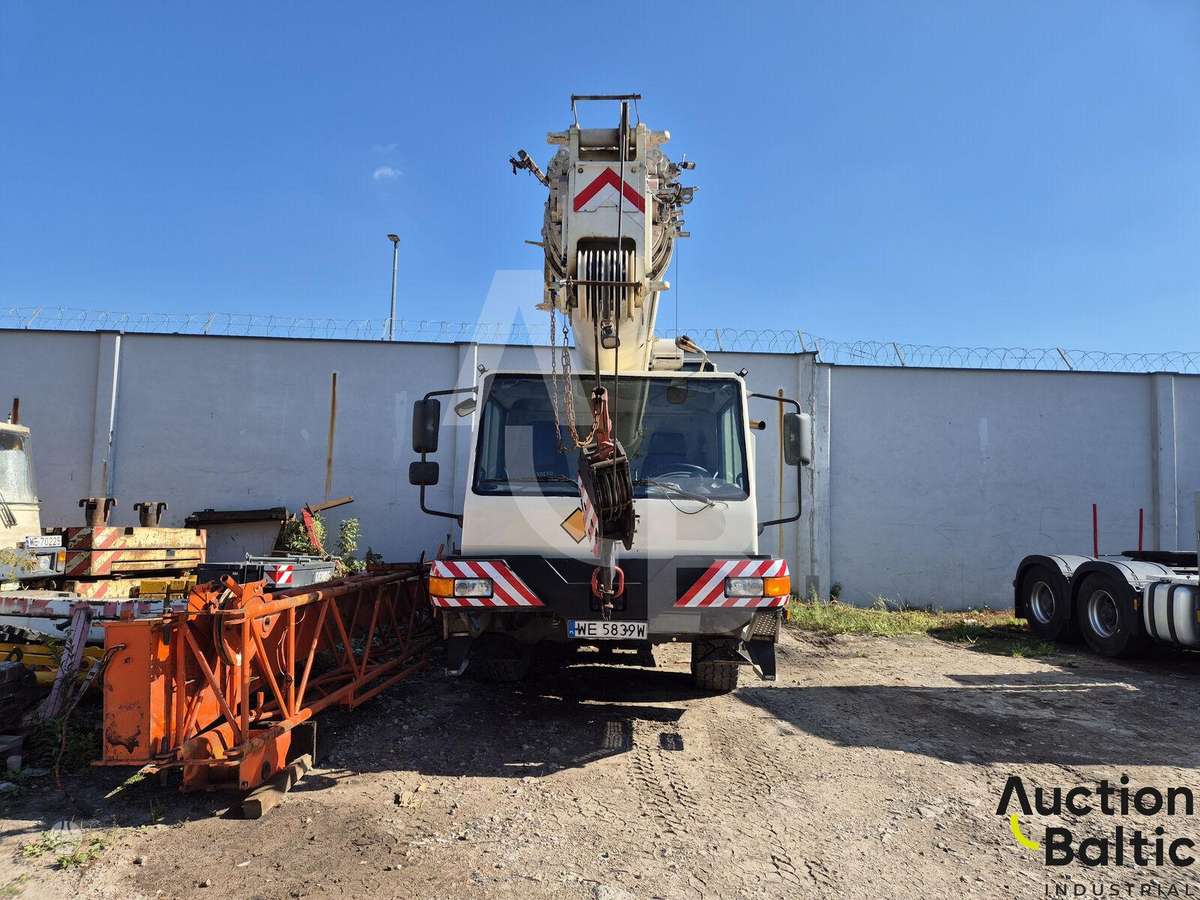 Liebherr LTM 1030-2, crane