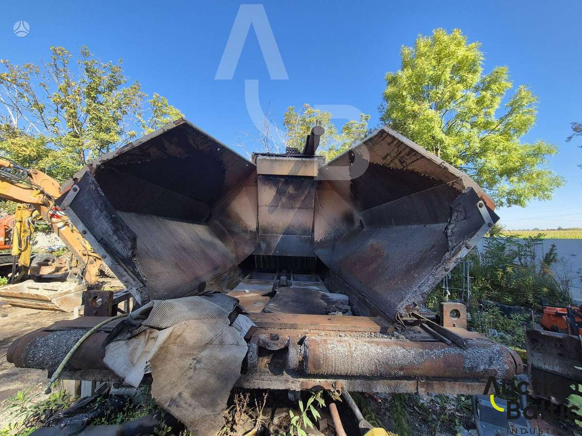 ABG Titan 7820, paving machinery