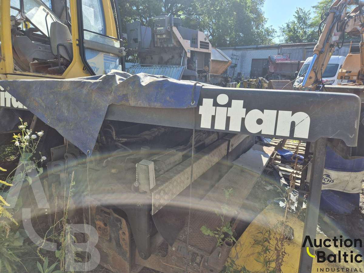 ABG Titan 7820, paving machinery