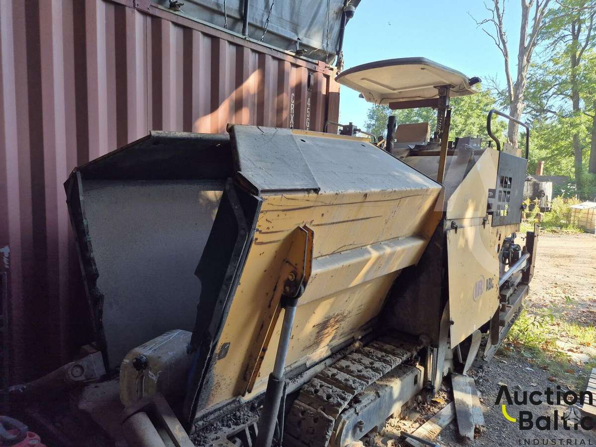 ABG Titan 125, paving machinery