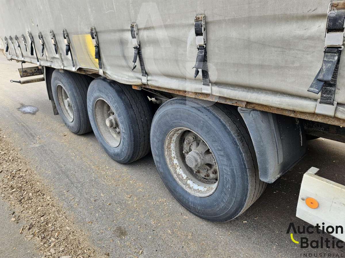 Krone SD, užuolaidinės / tentinės