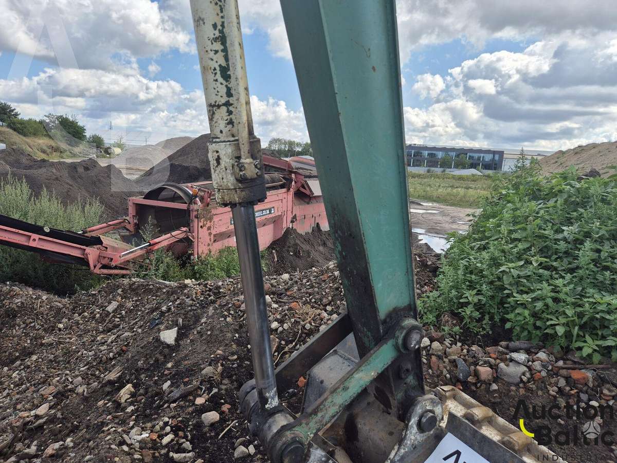 JCB JS 220 L, ekskavatori