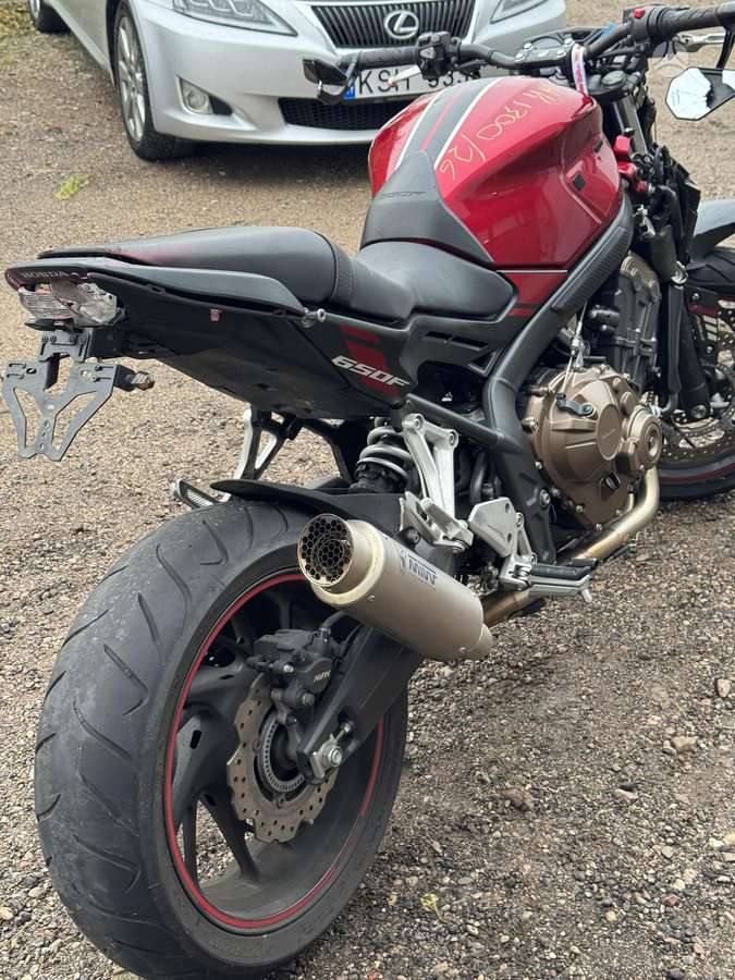 Honda CB, street / classic