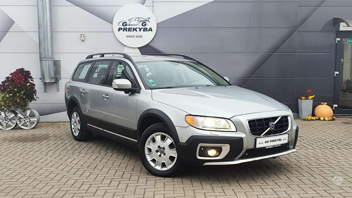 Volvo XC70, 2.4 l., wagon