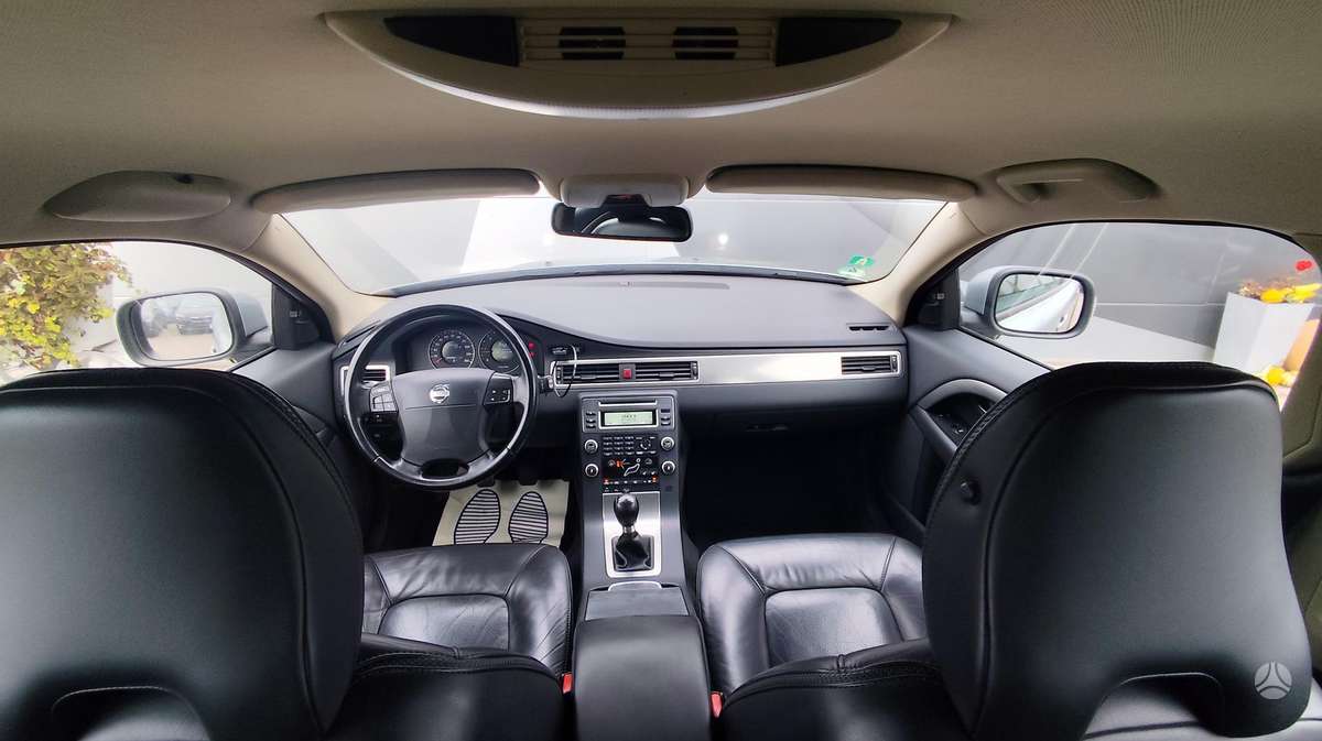 Volvo XC70, 2.4 l., wagon