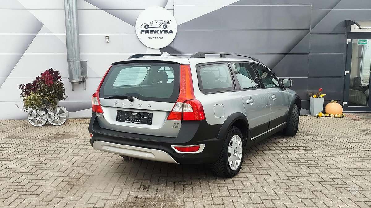 Volvo XC70, 2.4 l., wagon