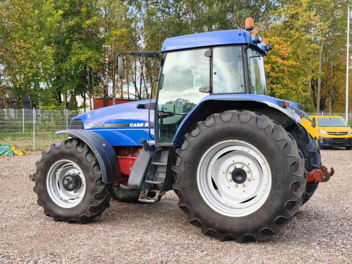 Case MX 135   McCormick MTX 140, tractors