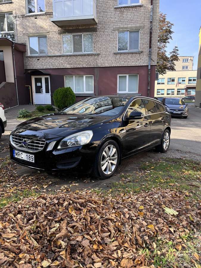 Volvo V60, 2.0 l., Универсал
