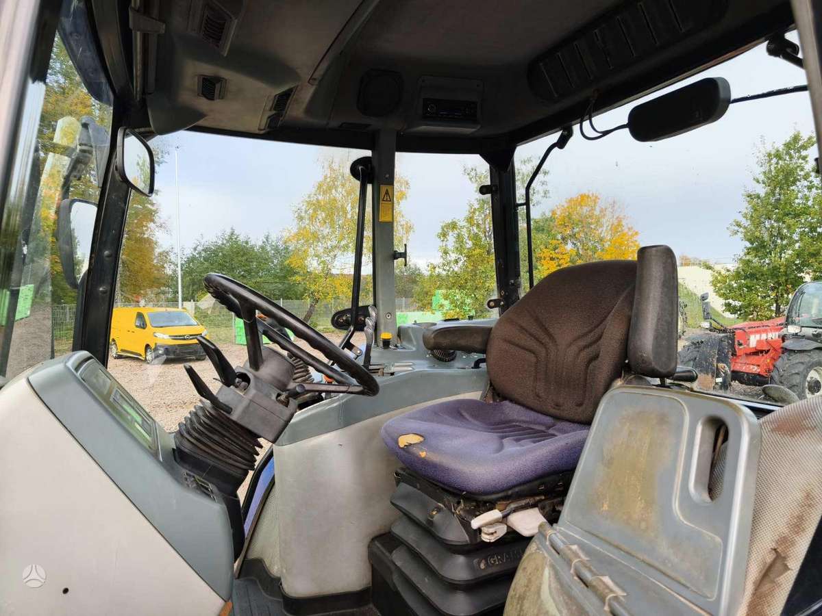 Case MX 135   McCormick MTX 140, traktoriai