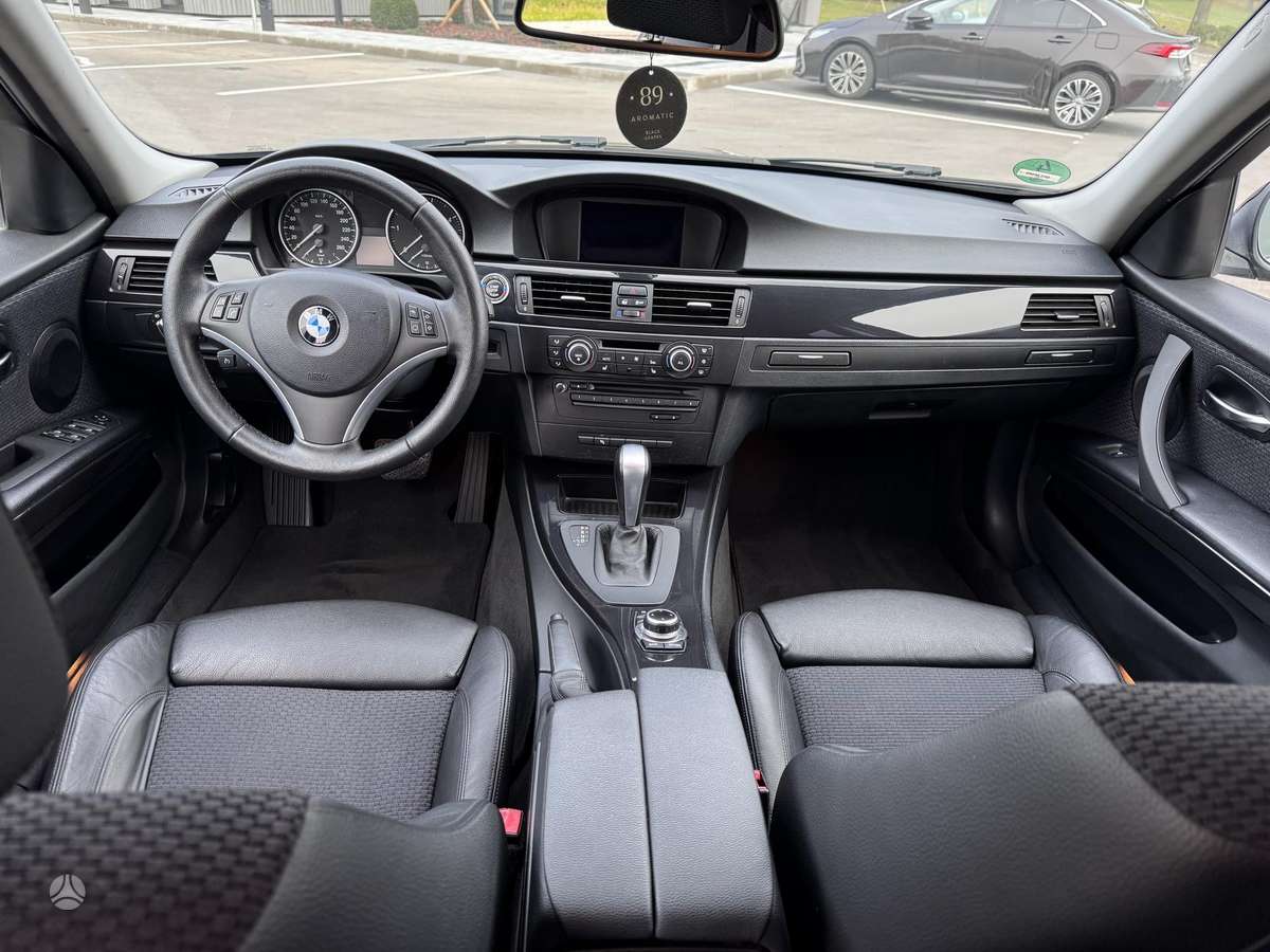BMW 320, 2.0 l., universalas