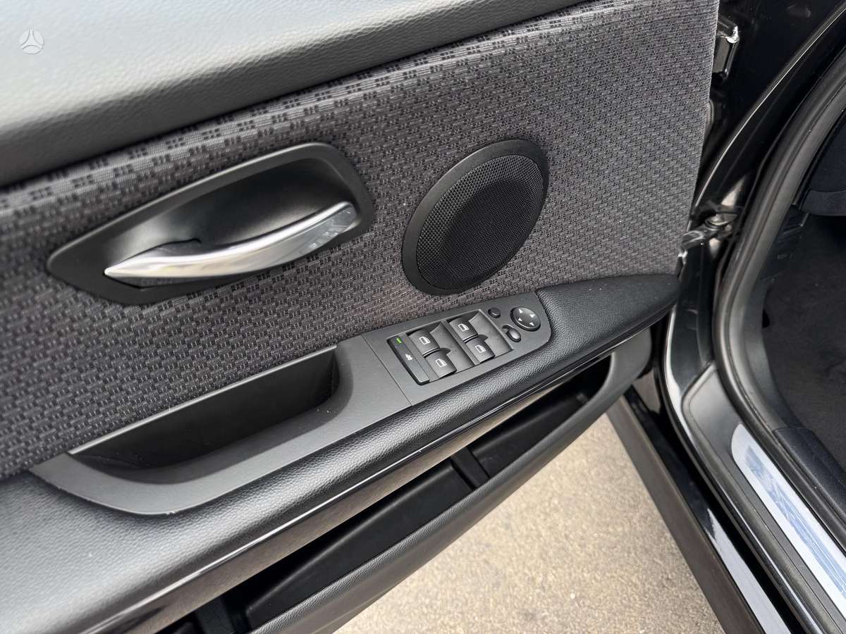 BMW 320, 2.0 l., universalas