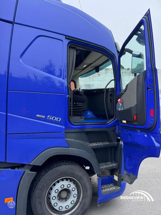 Volvo FH500, double sleeper