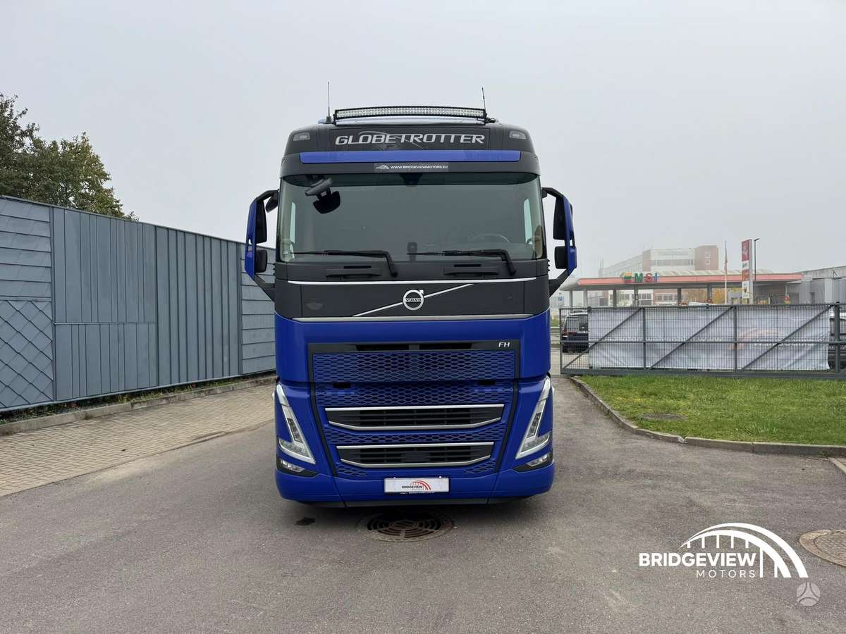 Volvo FH500, double sleeper