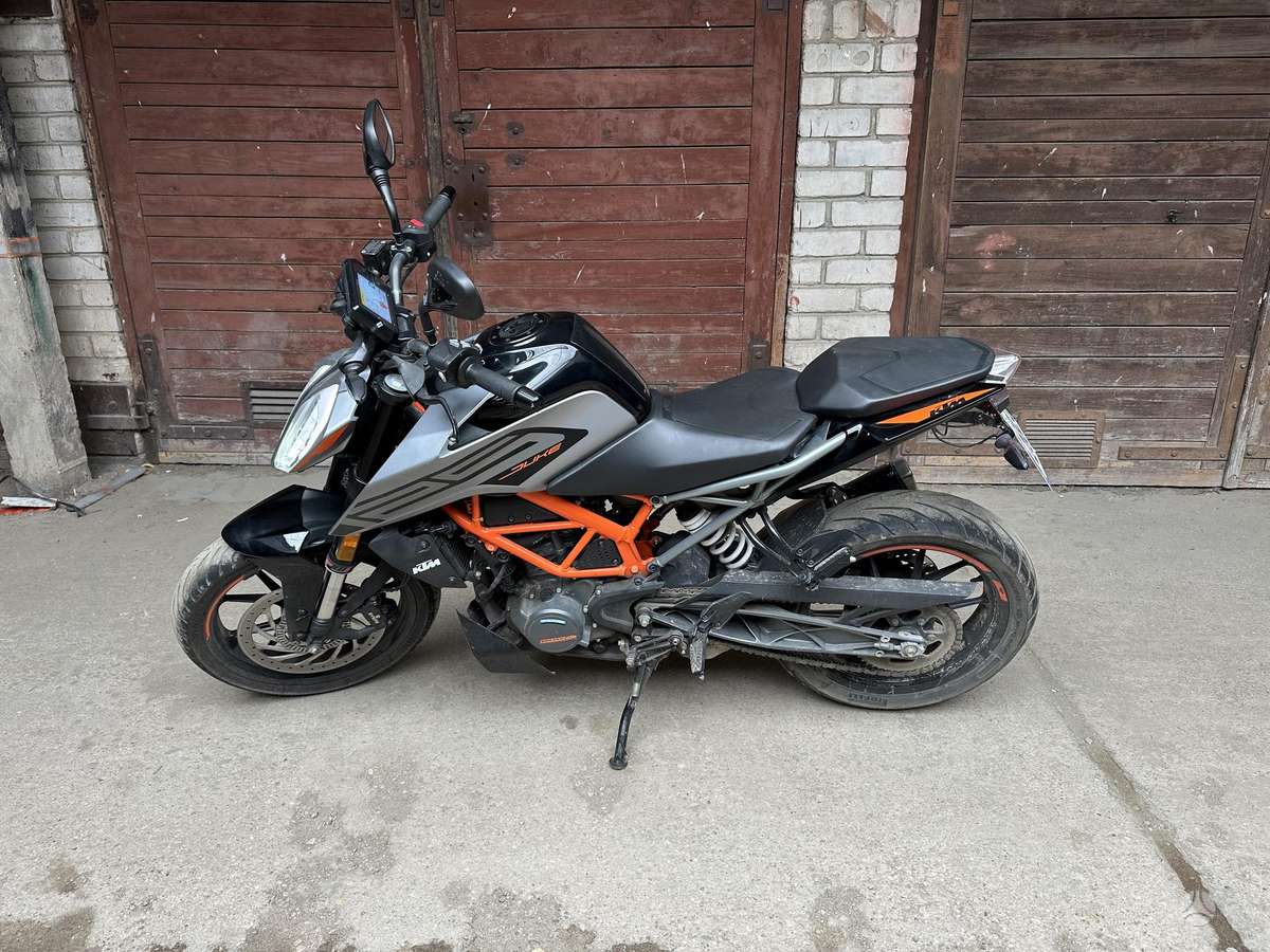 KTM Duke 125cc, street / classic