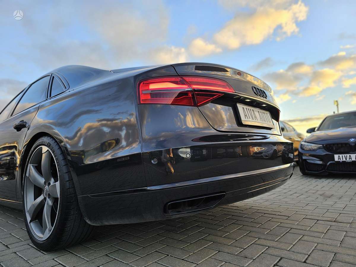 Audi A8, 3.0 l., Седан
