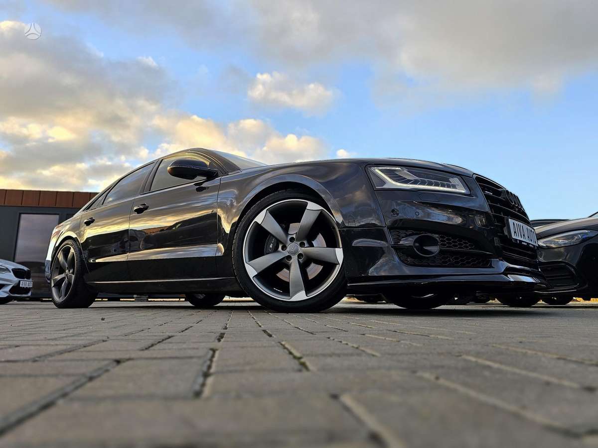 Audi A8, 3.0 l., Седан