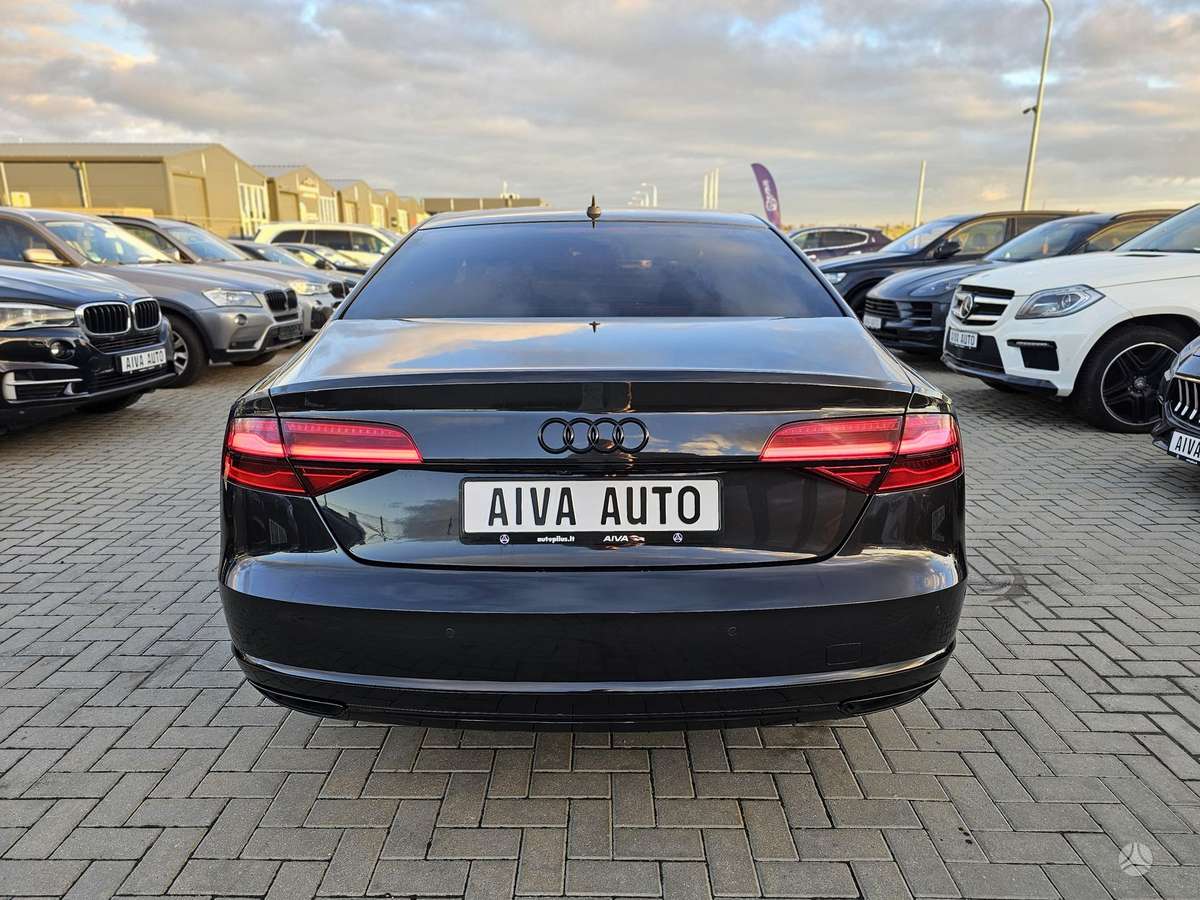 Audi A8, 3.0 l., Седан