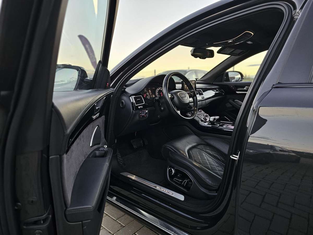 Audi A8, 3.0 l., Седан