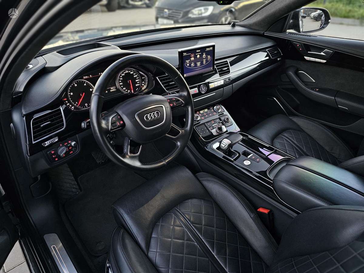 Audi A8, 3.0 l., Седан