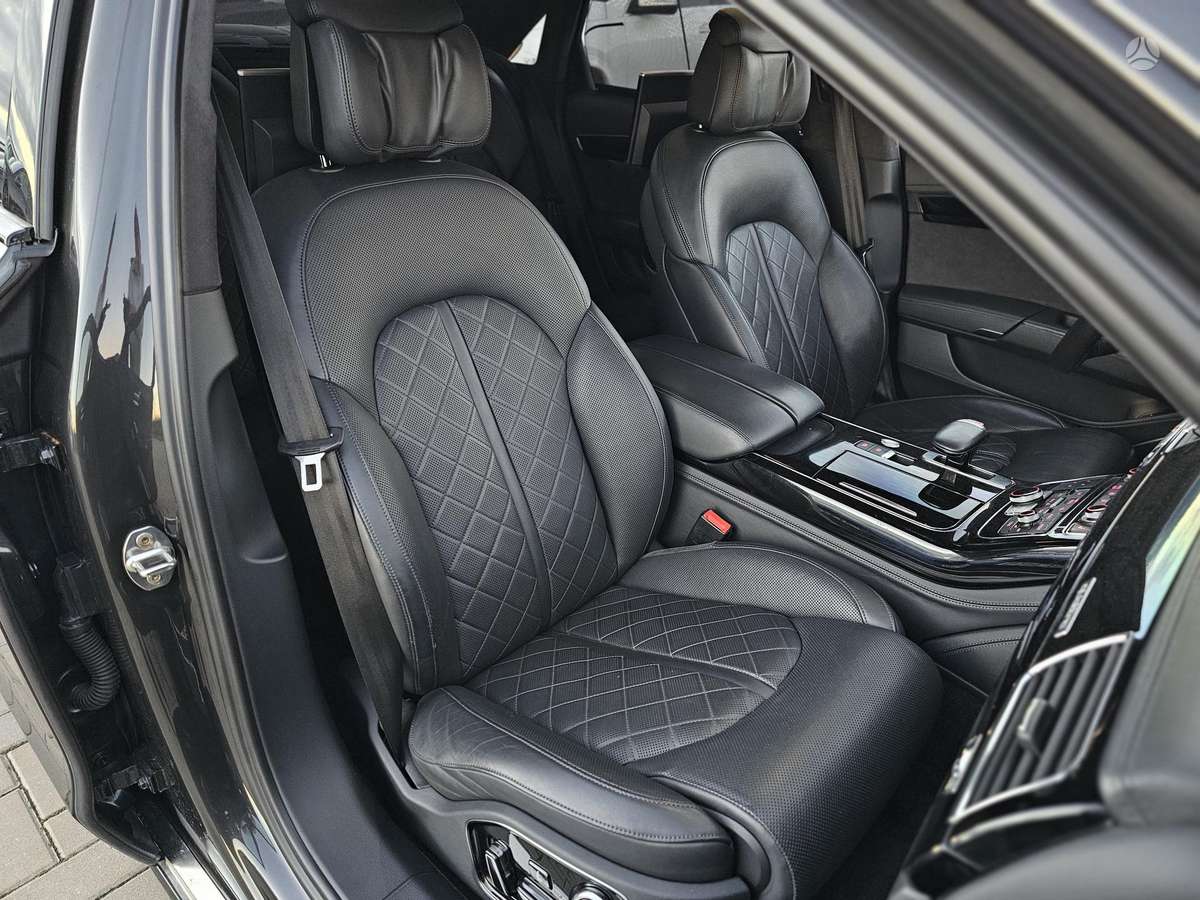Audi A8, 3.0 l., Седан