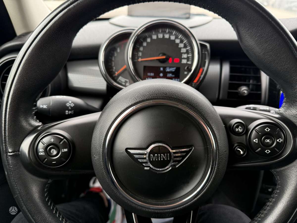 Mini Cooper, 1.5 l., Хэтчбек