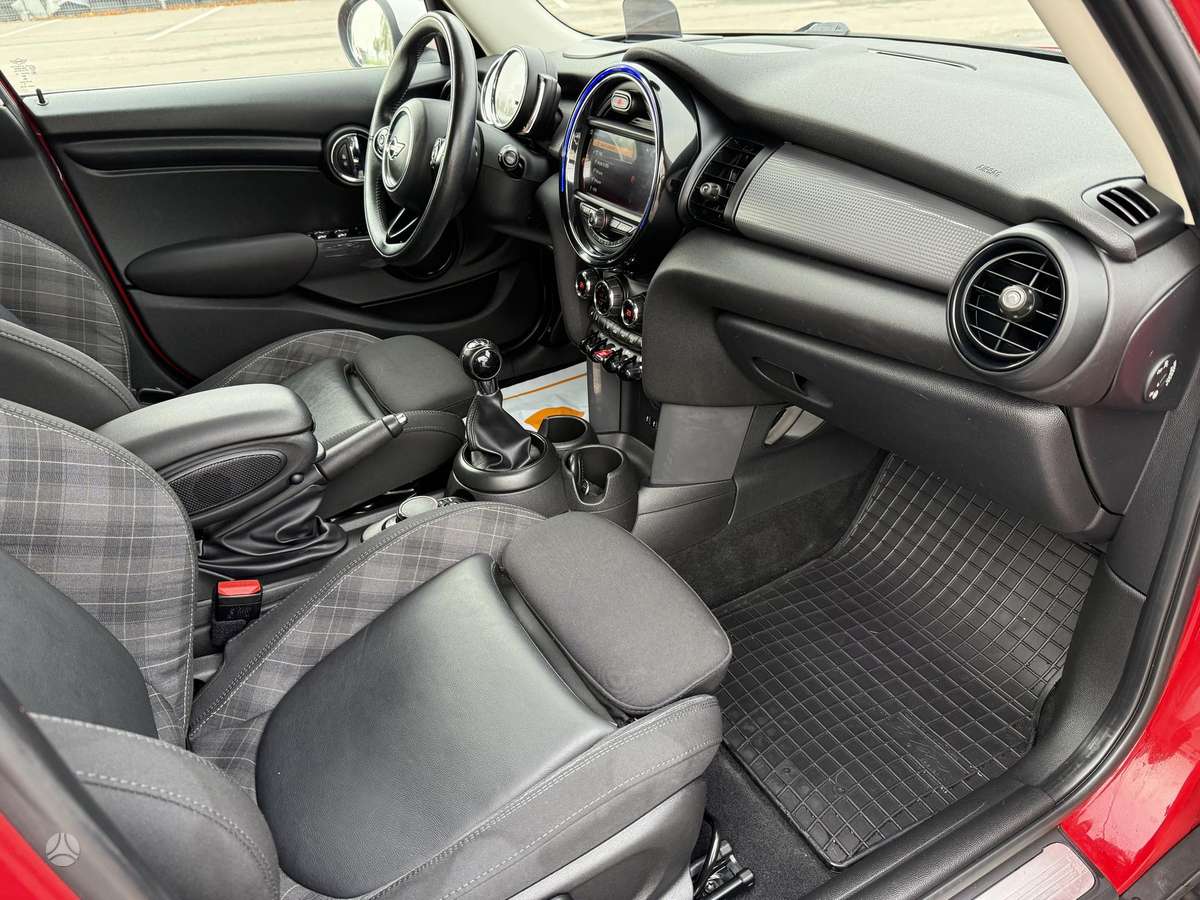 Mini Cooper, 1.5 l., Хэтчбек