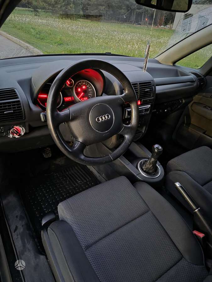 Audi A2, 1.4 l., Хэтчбек