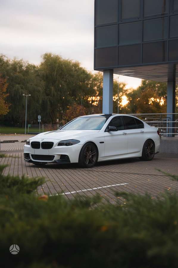 BMW 528, 3.0 l., Седан