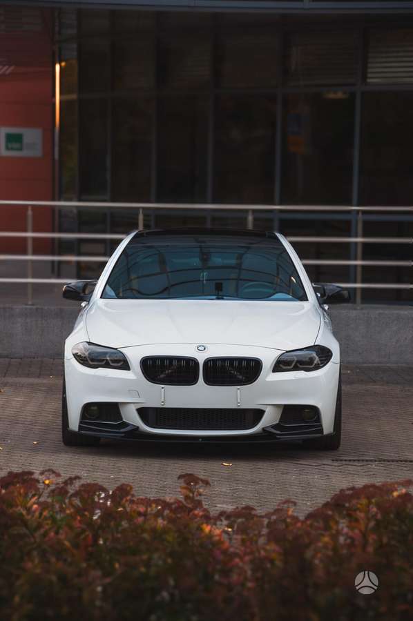 BMW 528, 3.0 l., Седан