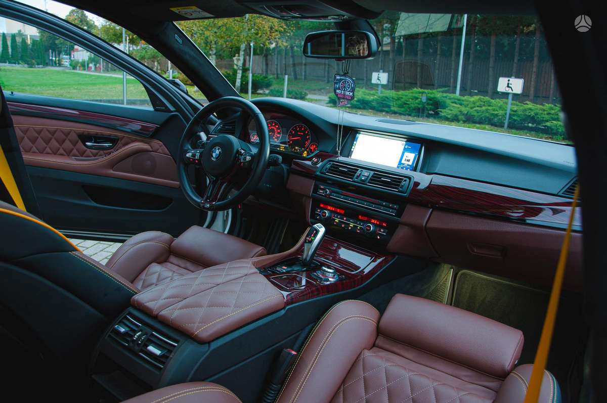 BMW 528, 3.0 l., Седан