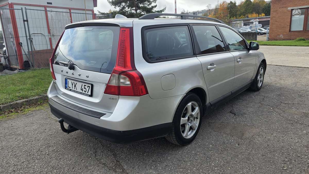 Volvo V70, 2.4 l., wagon