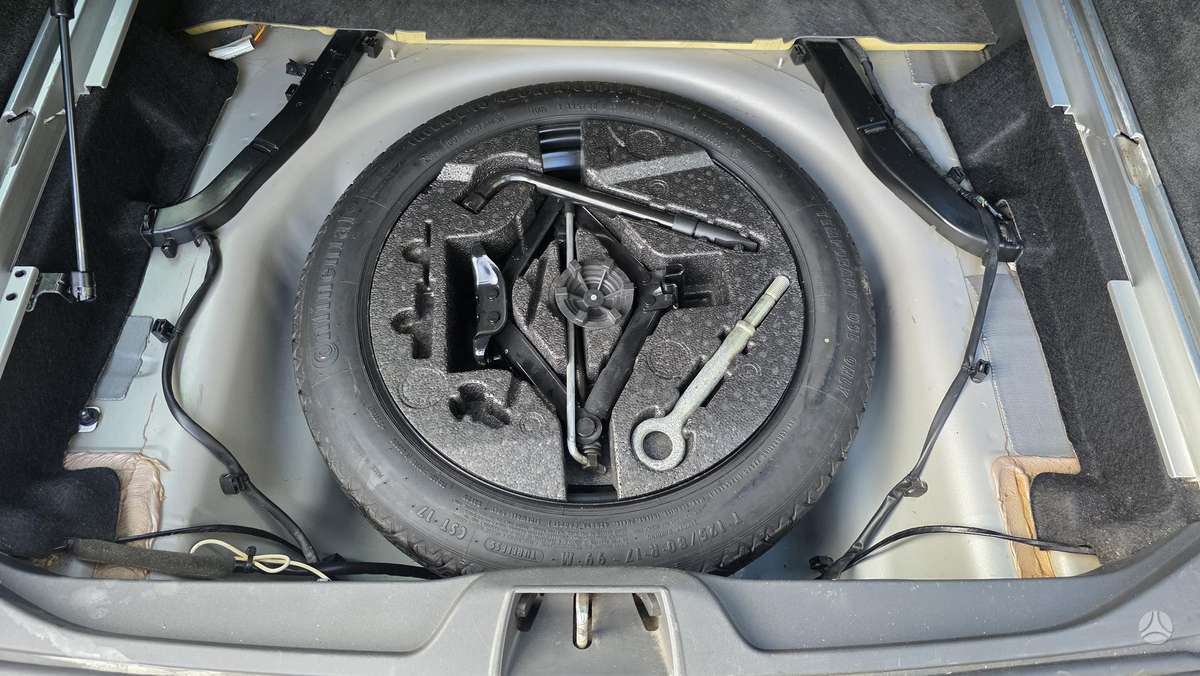Volvo V70, 2.4 l., wagon