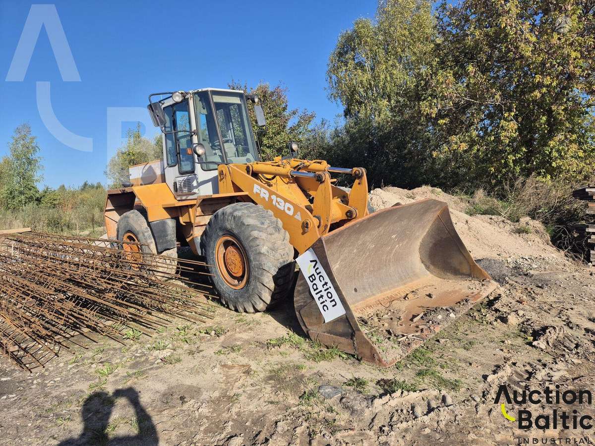 Fiat-Hitachi FR 130, frontal loader