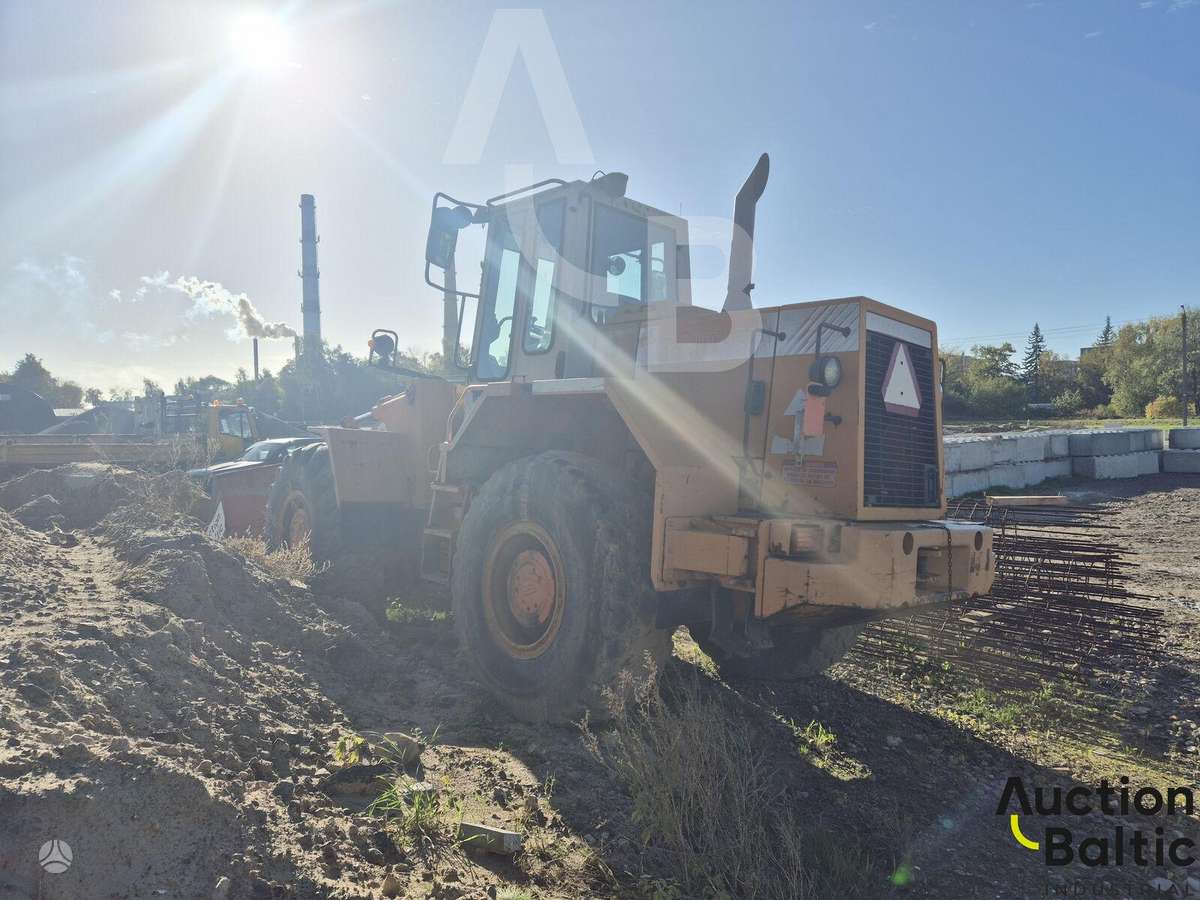 Fiat-Hitachi FR 130, frontal loader