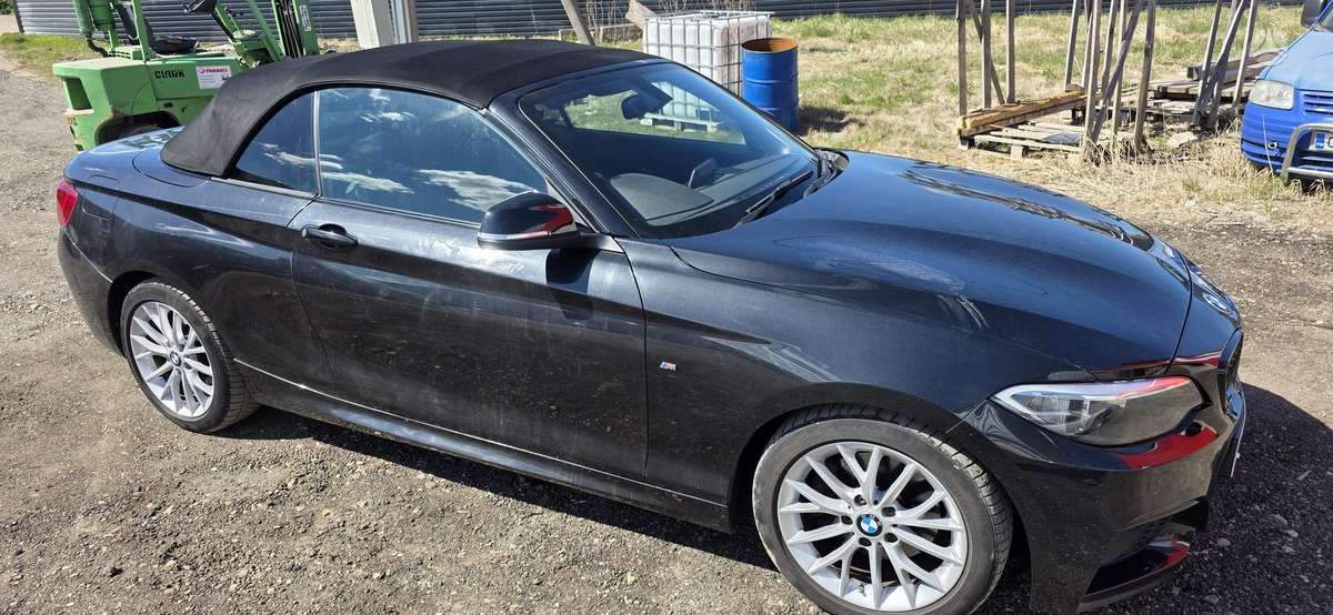 BMW 220