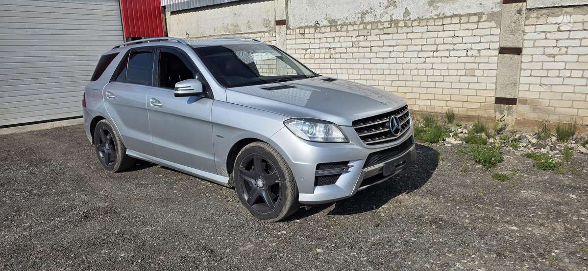 Mercedes-Benz ML350