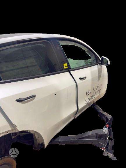 Tesla Model Y dalimis. Europa