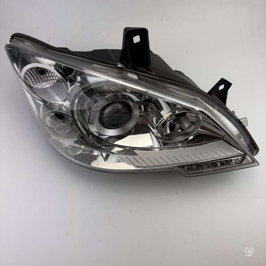 Mercedes-Benz Vito lights