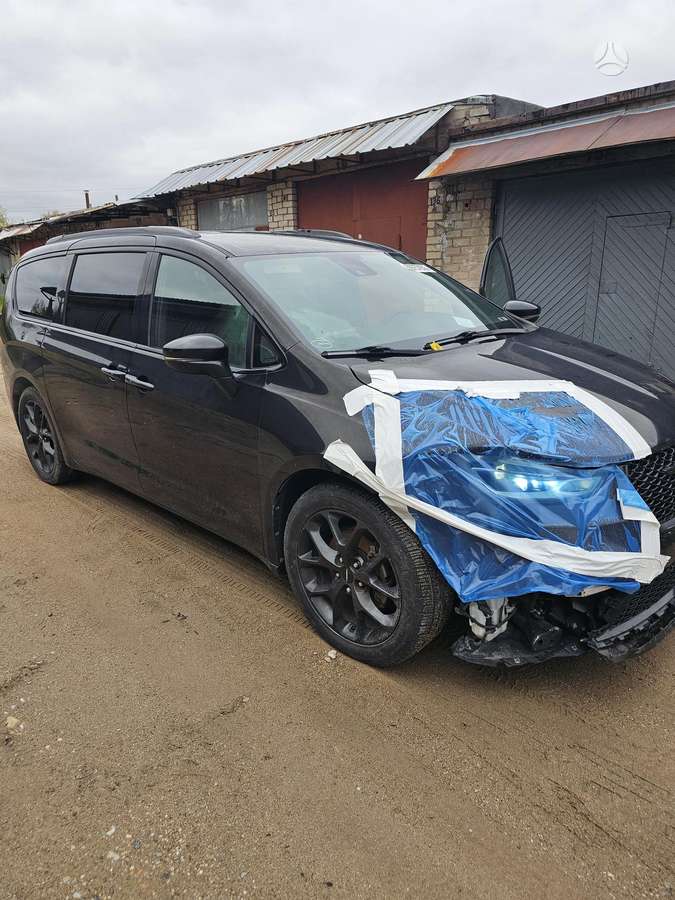 Chrysler Pacifica детали кузова