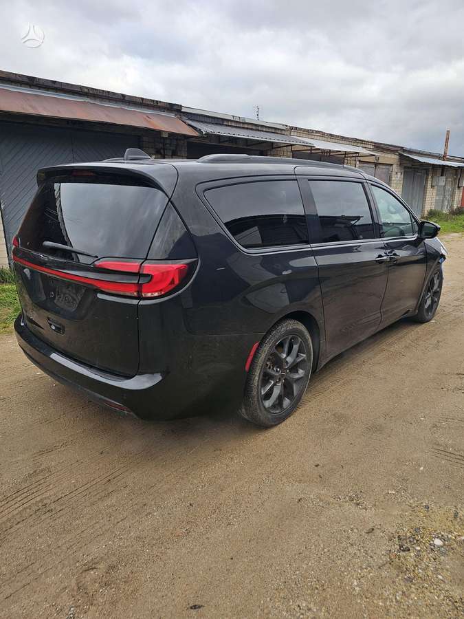Chrysler Pacifica детали кузова