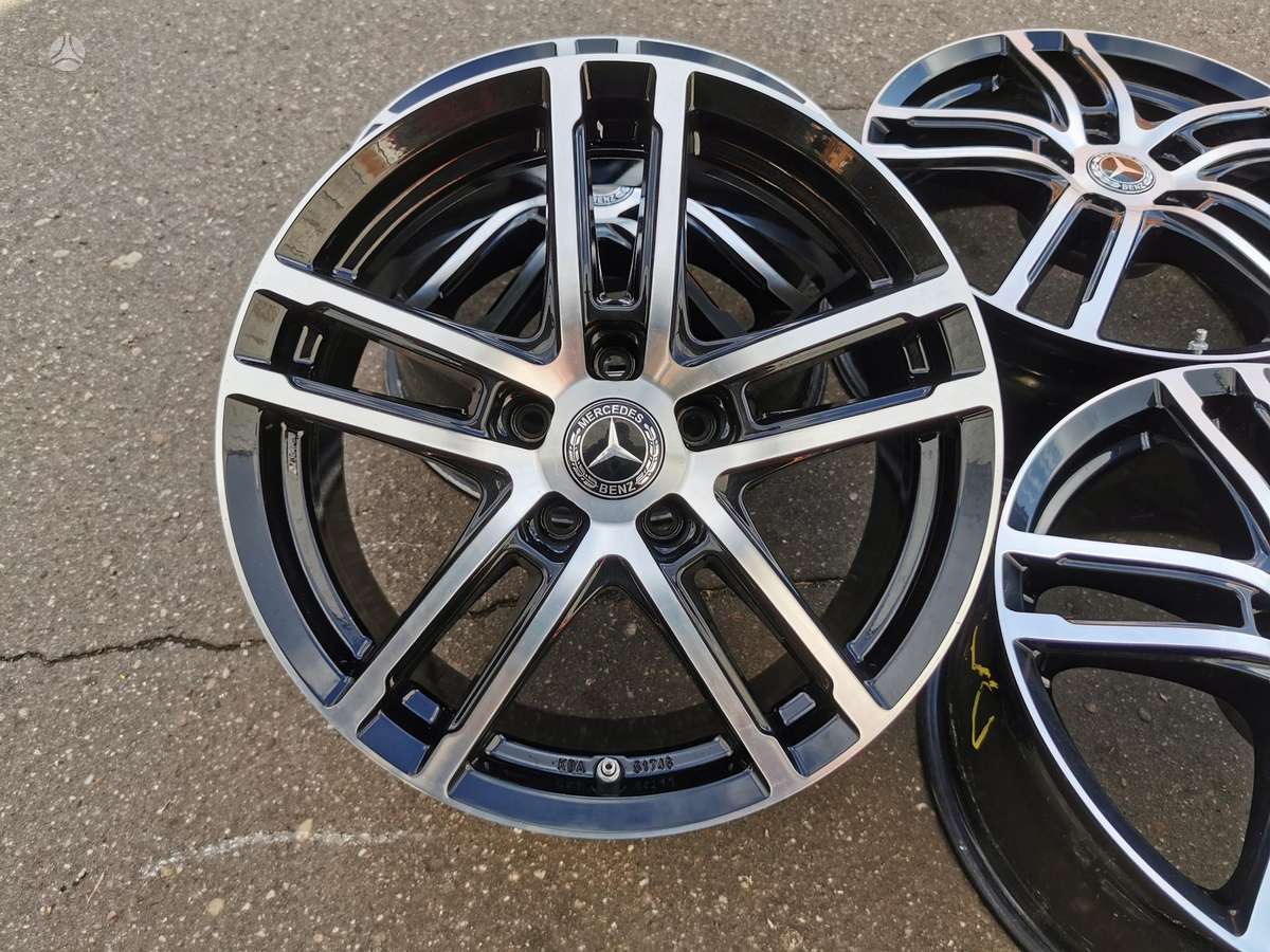 Mercedes-Benz C-Class / E-Class, lengvojo lydinio, R17
