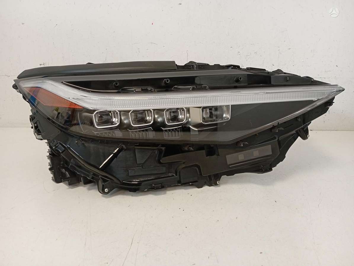 Toyota bZ4X фары