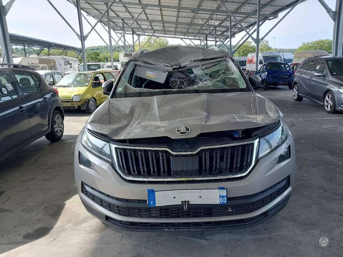 Skoda Kodiaq dalimis. Variklis dfga dėžė uay spalva 4k f8h