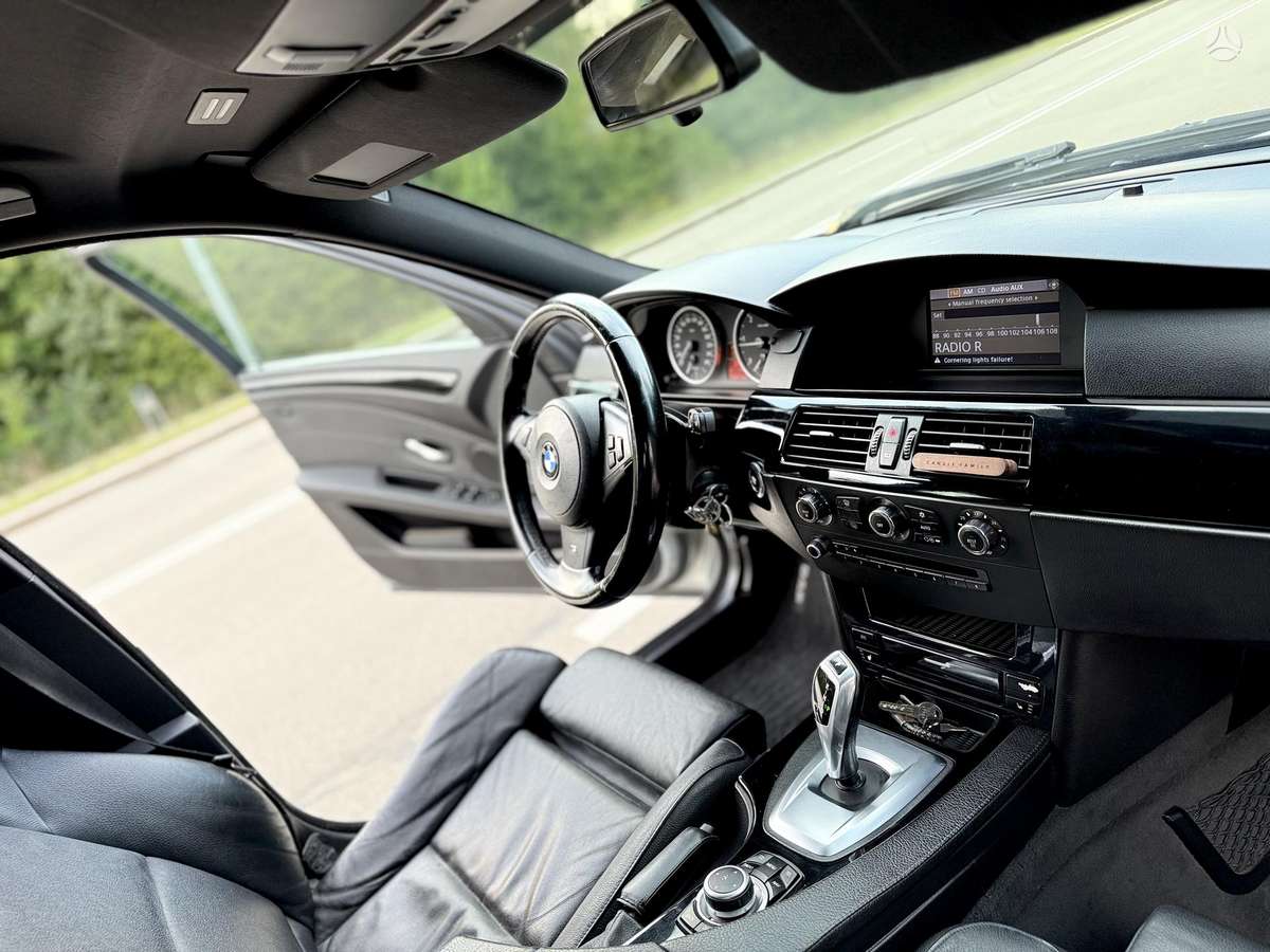 BMW 520, 2.0 l., Седан