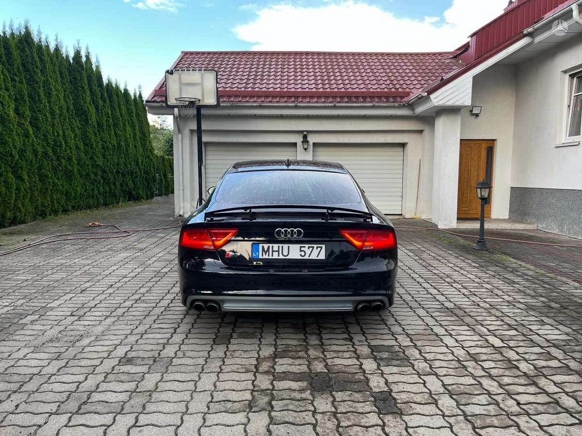 Audi S7, hatchback