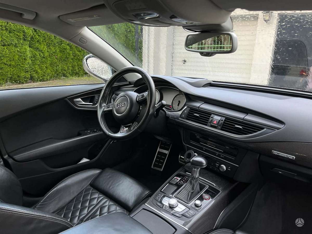 Audi S7, hatchback